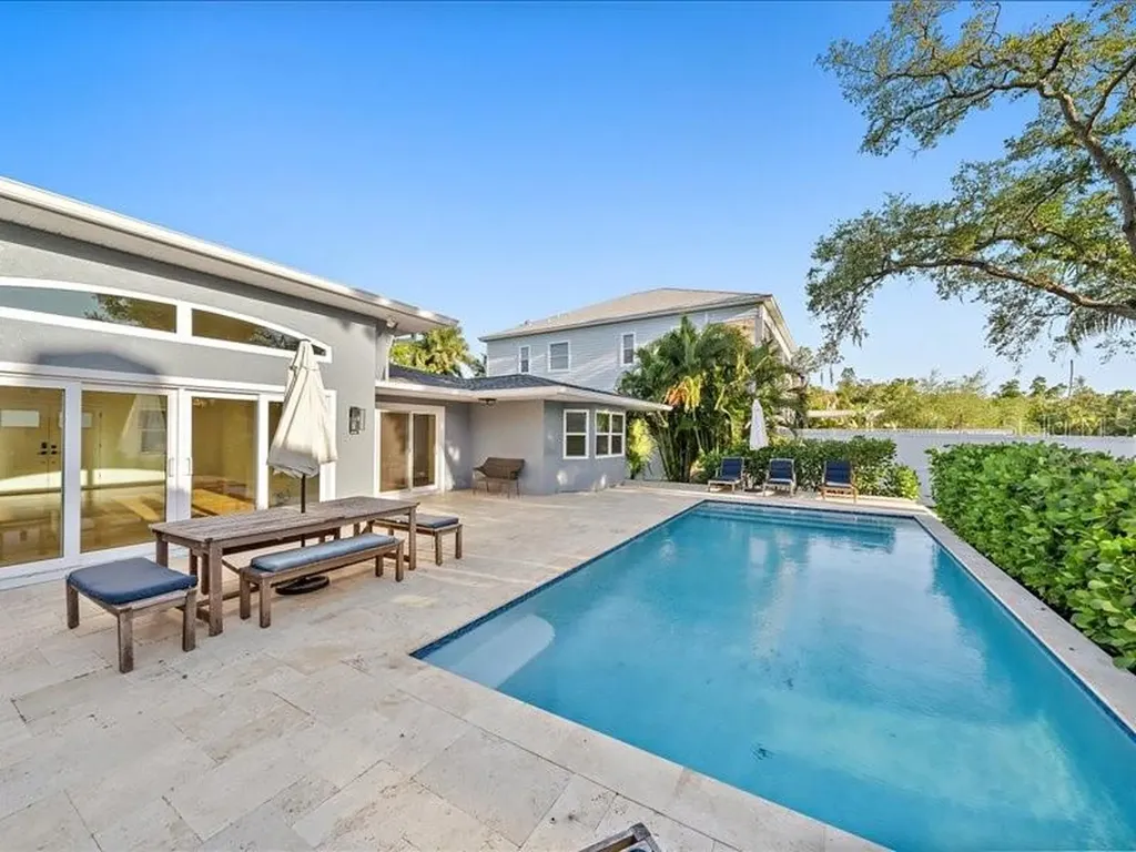 2492 Waterview Court Sarasota FL 34231