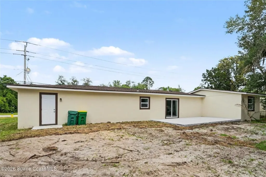 2678 Pine Avenue Mims FL 32754
