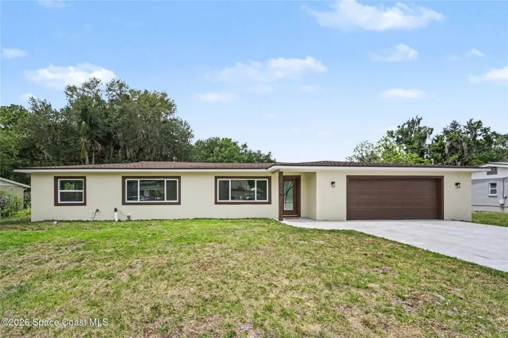 2678 Pine Avenue Mims FL 32754