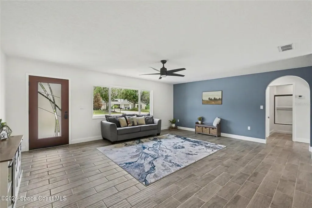 2678 Pine Avenue Mims FL 32754