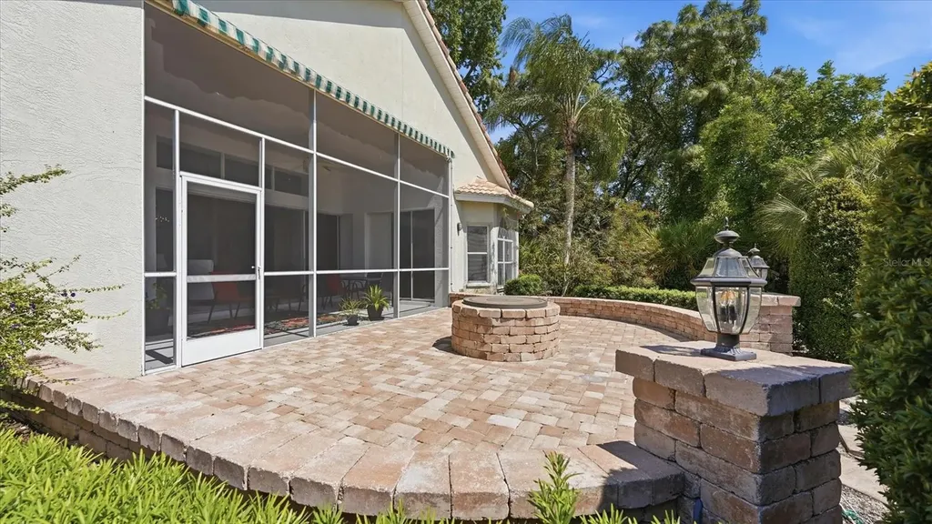 8009 Hampton Court University Park FL 34201
