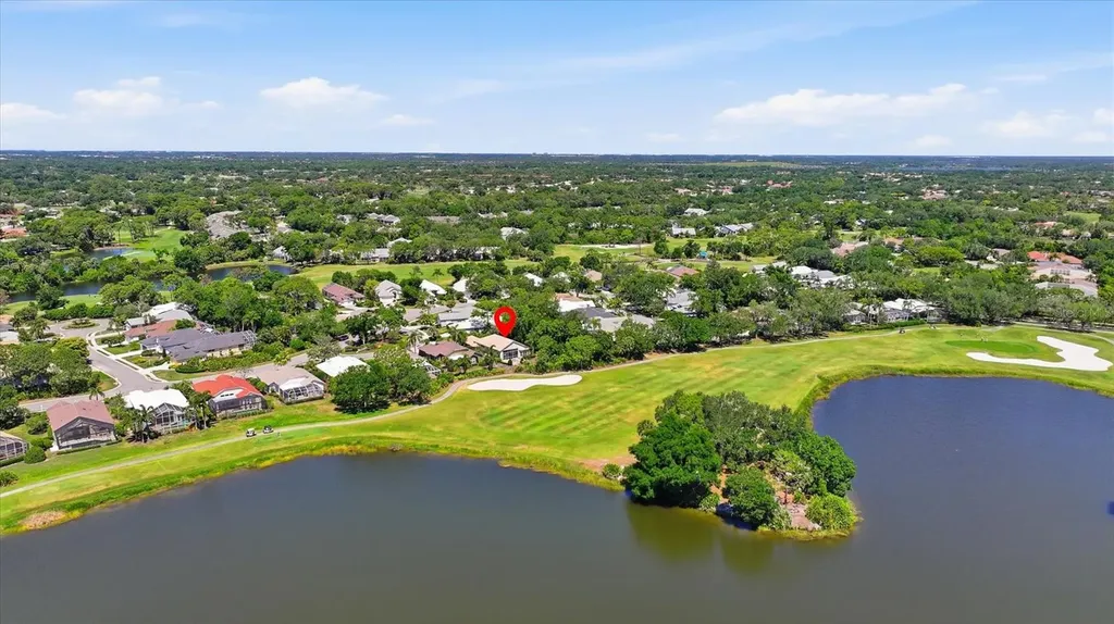 8009 Hampton Court University Park FL 34201