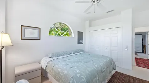 8009 Hampton Court University Park FL 34201