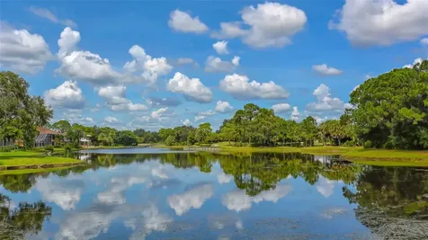 8009 Hampton Court University Park FL 34201