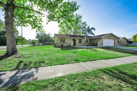 3011 Shadow Oaks Drive Holiday FL 34690