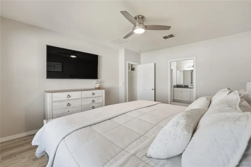 1895 Green Dragon Drive St Cloud FL 34771