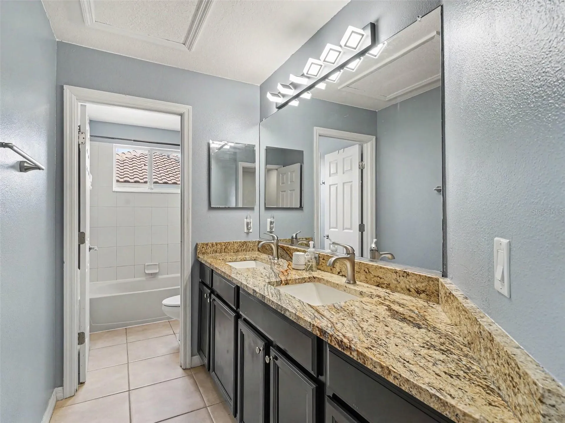 1656 Pinyon Pine Drive Sarasota FL 34240