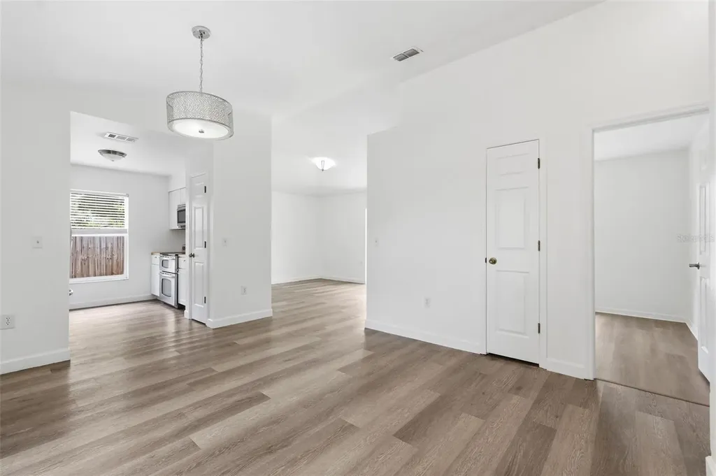 4907 Bradford Lane Tampa FL 33624