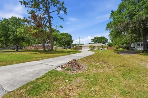 4907 Bradford Lane Tampa FL 33624