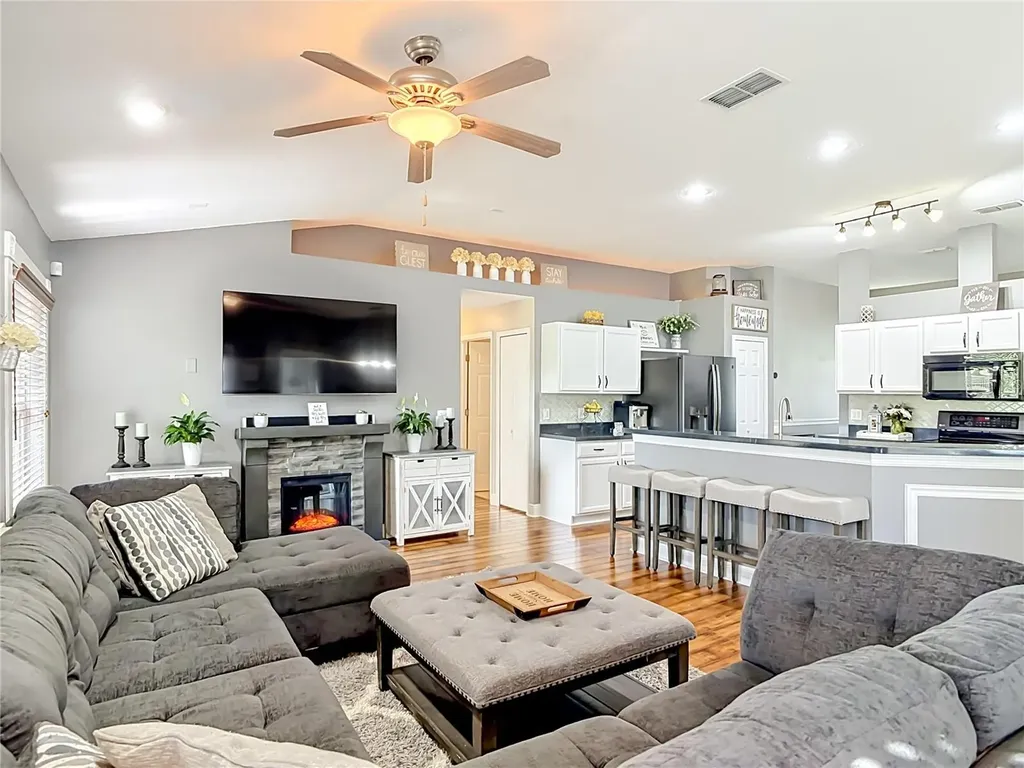 1935 E Anchor Drive Deltona FL 32725