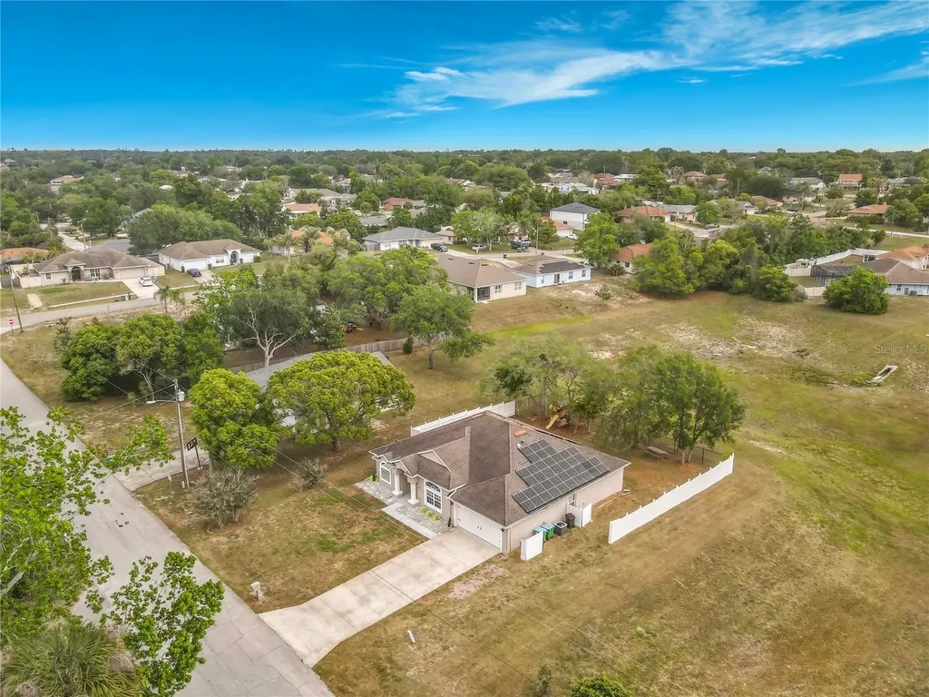 1935 E Anchor Drive Deltona FL 32725