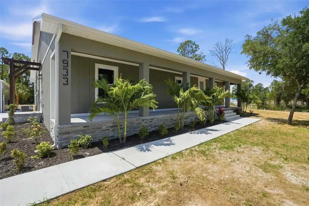 7933 5th Terrace Labelle FL 33935