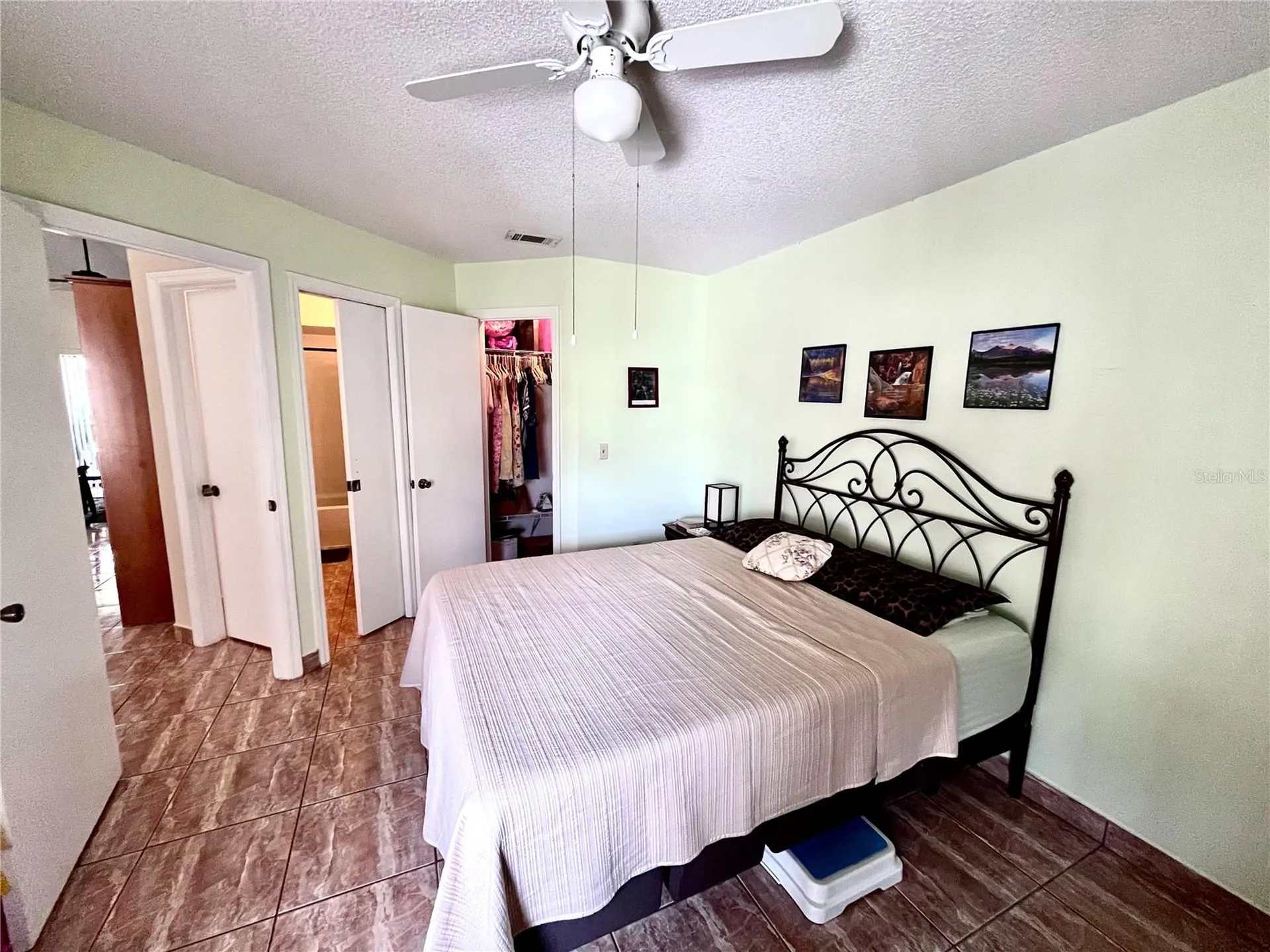 29 Lakepointe Circle Kissimmee FL 34743