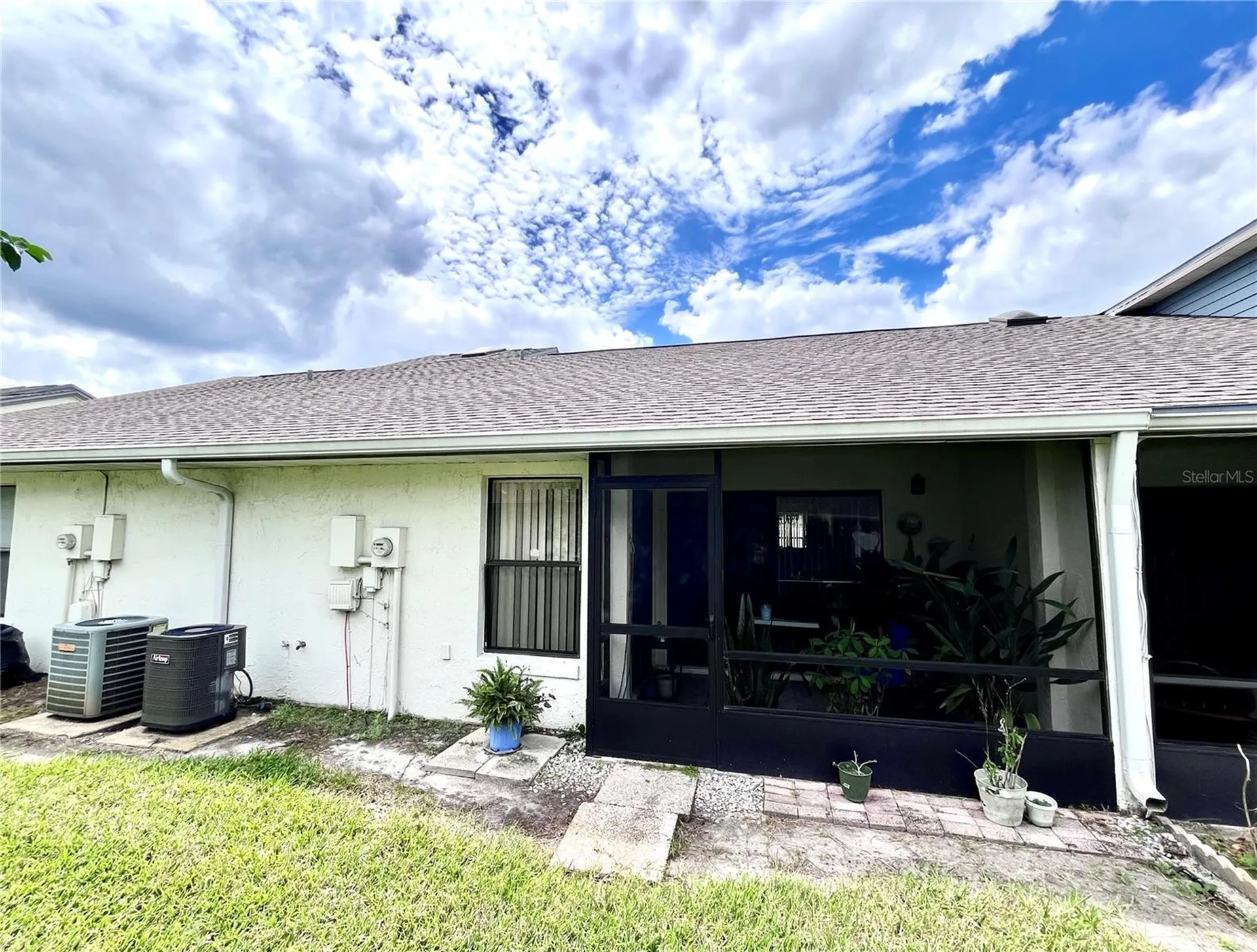 29 Lakepointe Circle Kissimmee FL 34743