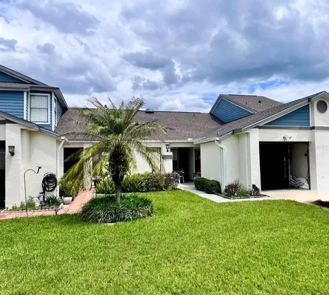 29 Lakepointe Circle Kissimmee FL 34743