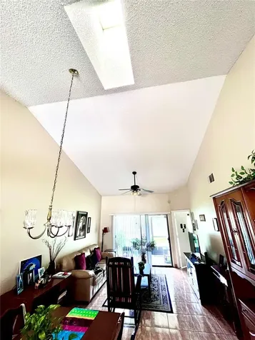 29 Lakepointe Circle Kissimmee FL 34743