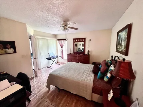 29 Lakepointe Circle Kissimmee FL 34743