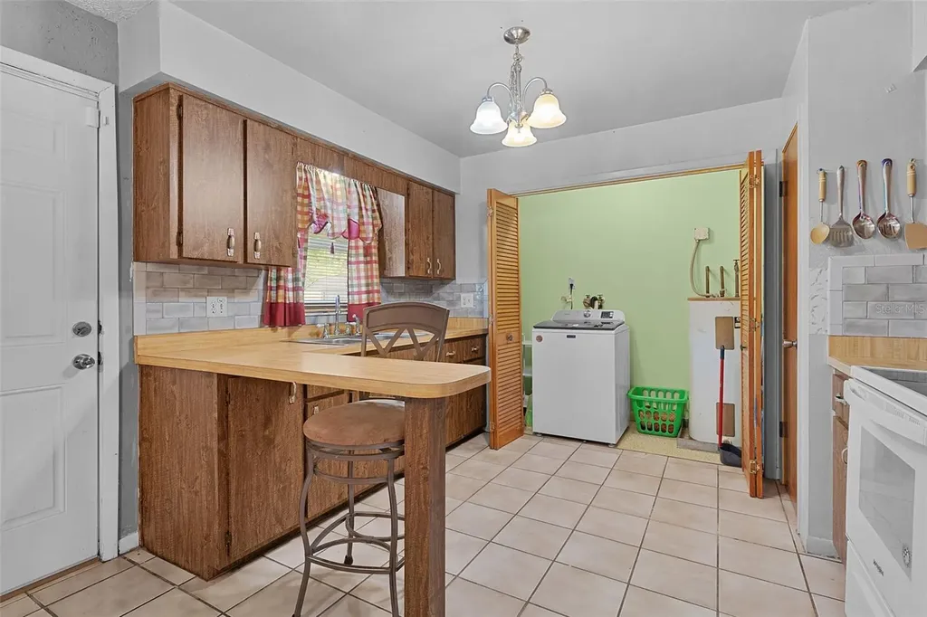 5946 Sr 471 Bushnell FL 33513