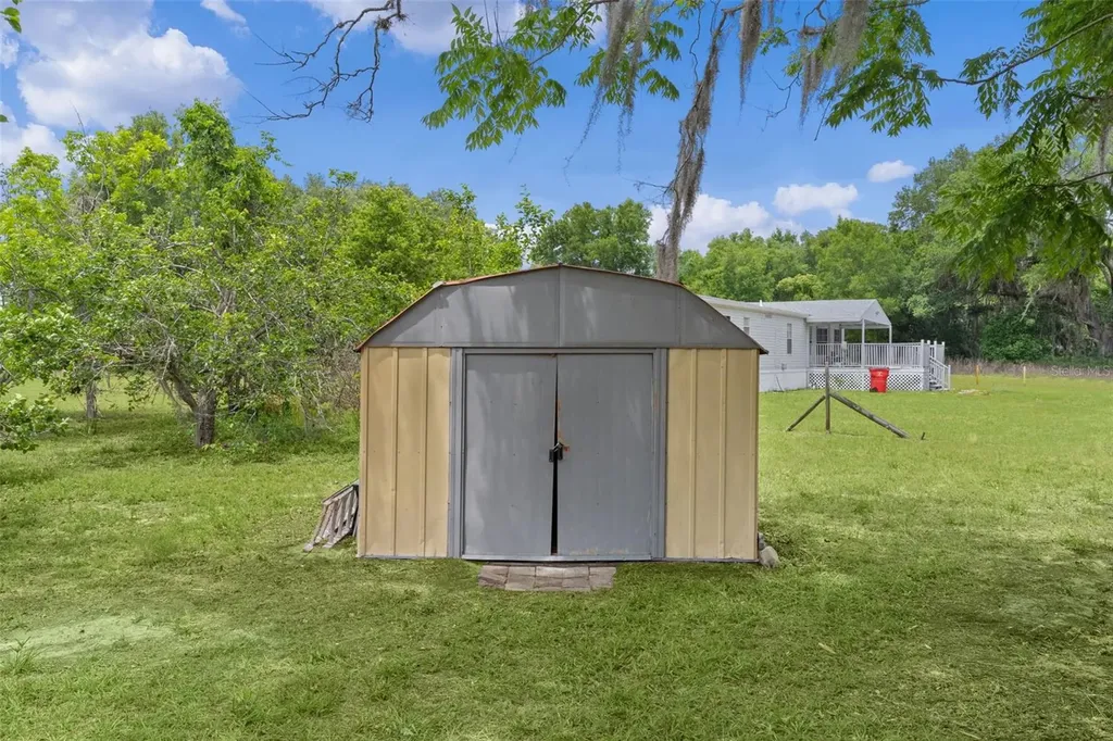 5946 Sr 471 Bushnell FL 33513