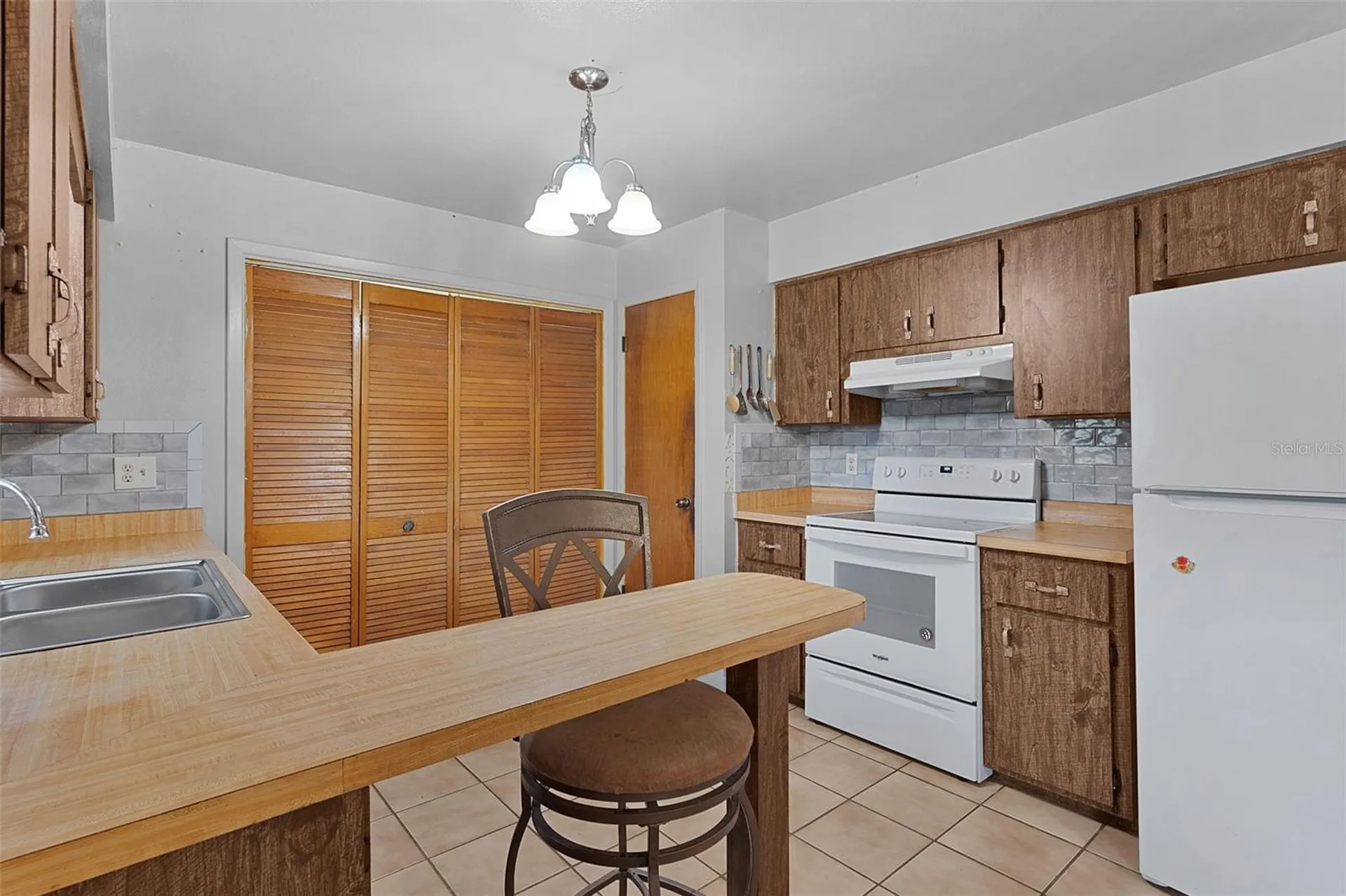 5946 Sr 471 Bushnell FL 33513
