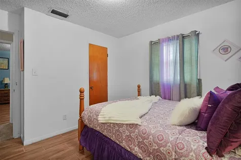 5946 Sr 471 Bushnell FL 33513