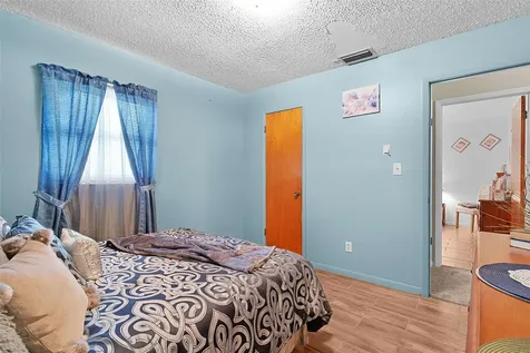 5946 Sr 471 Bushnell FL 33513