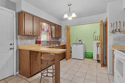 5946 Sr 471 Bushnell FL 33513