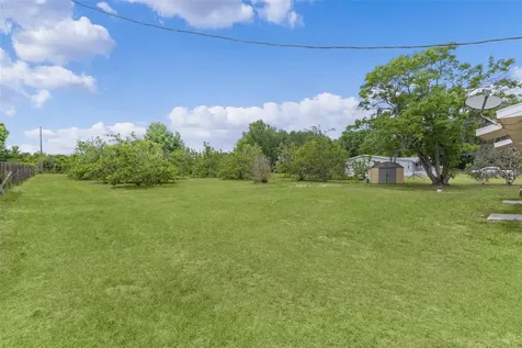 5946 Sr 471 Bushnell FL 33513
