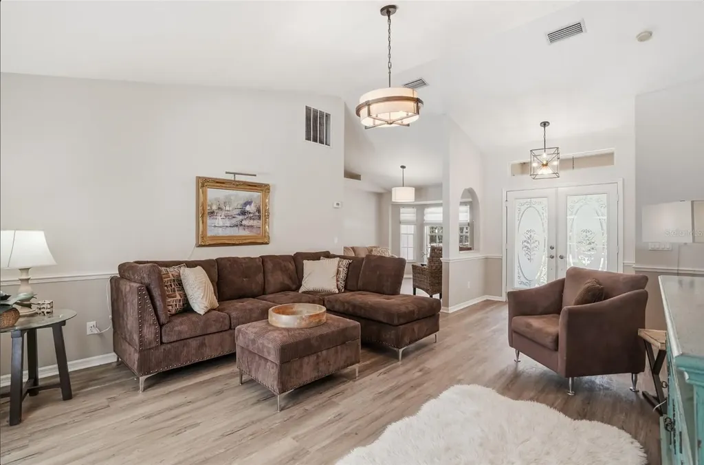 610 Woodview Way Bradenton FL 34212