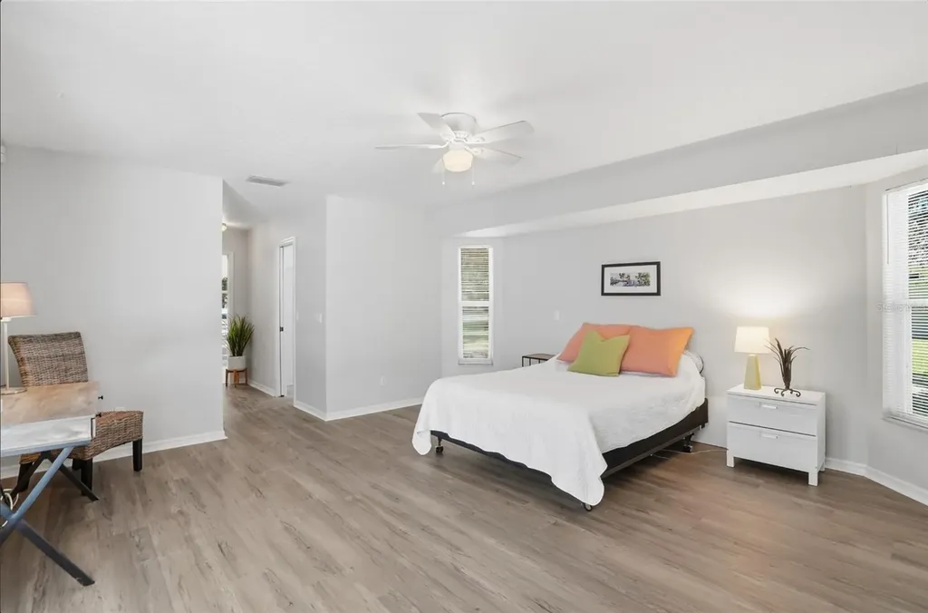 610 Woodview Way Bradenton FL 34212