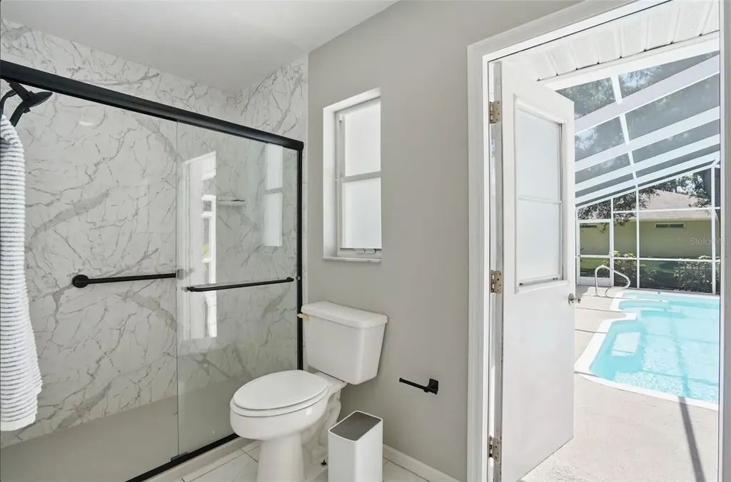 610 Woodview Way Bradenton FL 34212