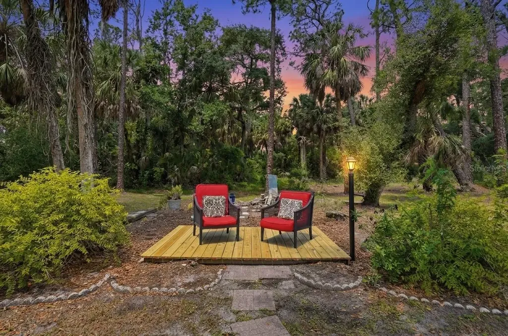 610 Woodview Way Bradenton FL 34212