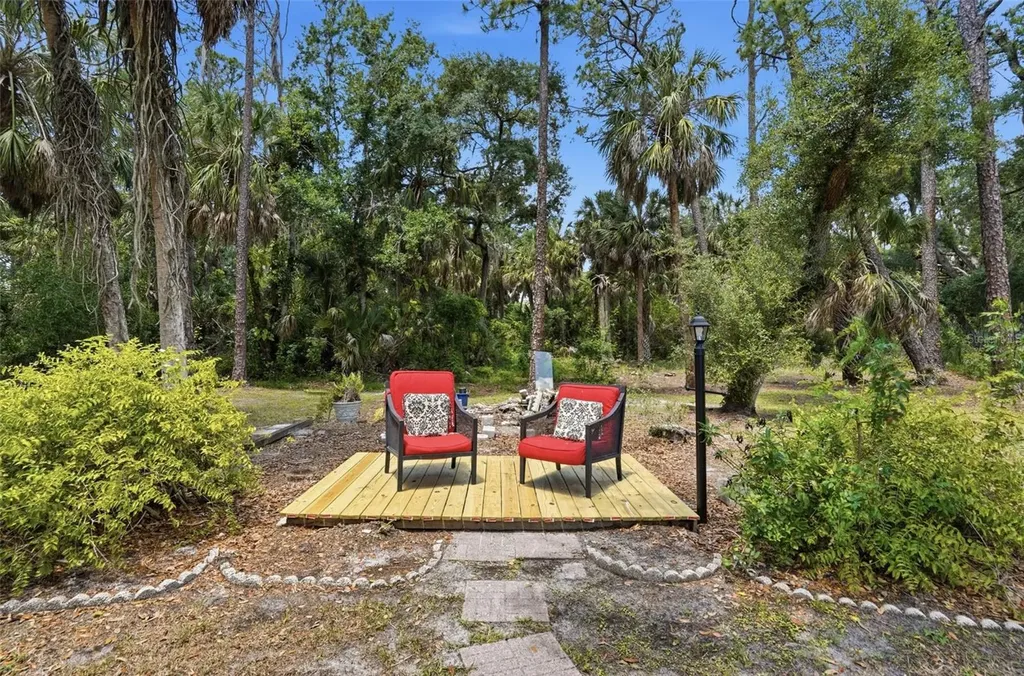 610 Woodview Way Bradenton FL 34212