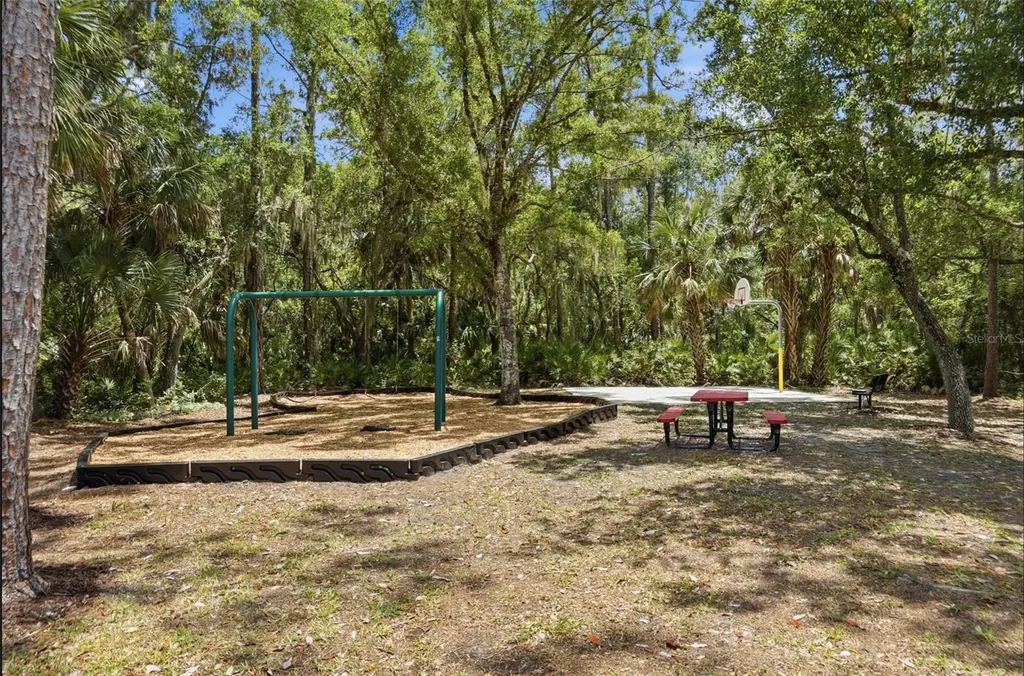 610 Woodview Way Bradenton FL 34212
