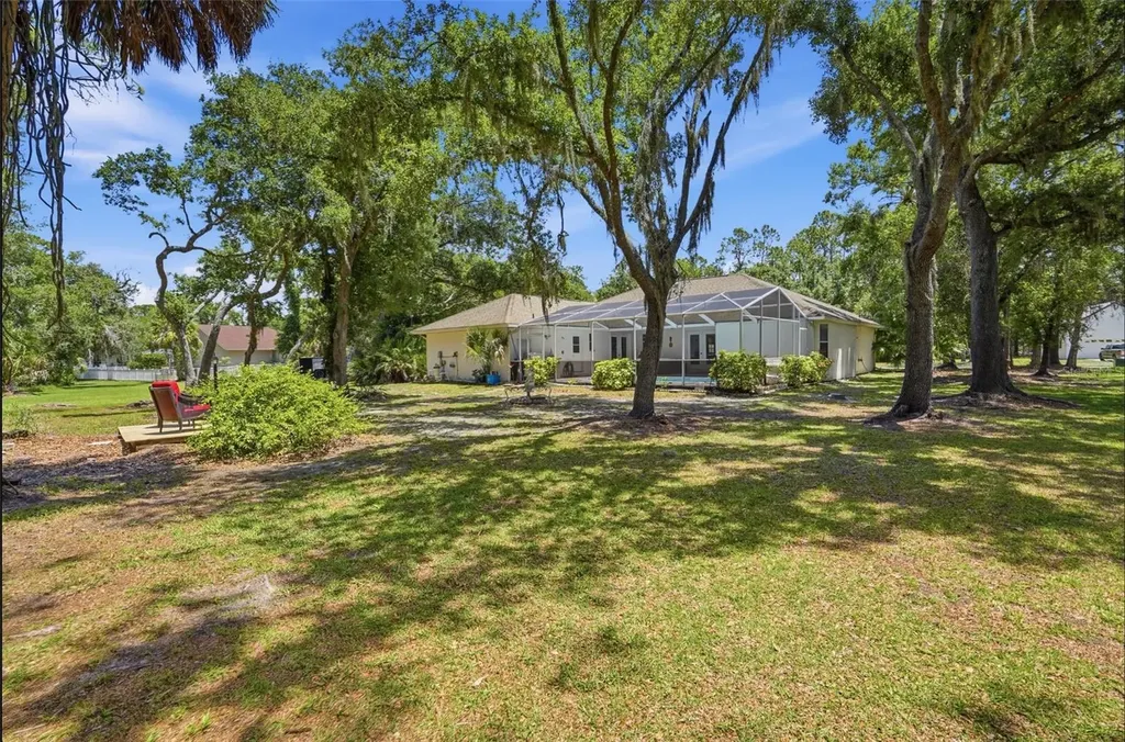 610 Woodview Way Bradenton FL 34212