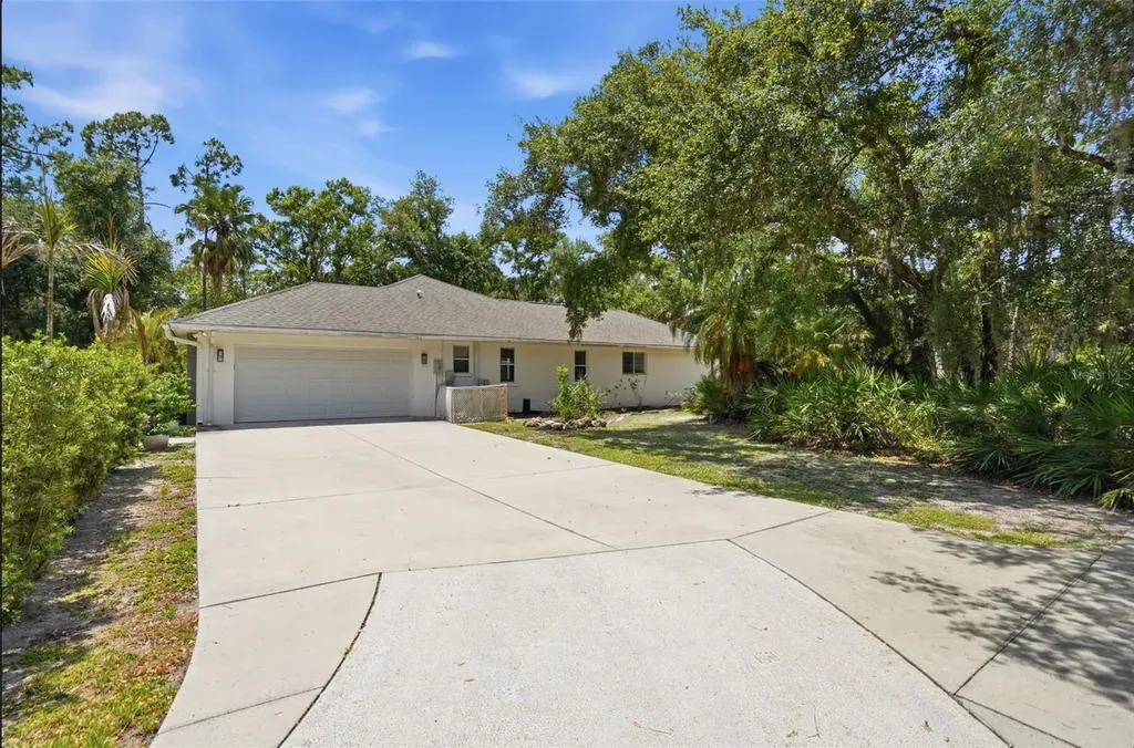 610 Woodview Way Bradenton FL 34212