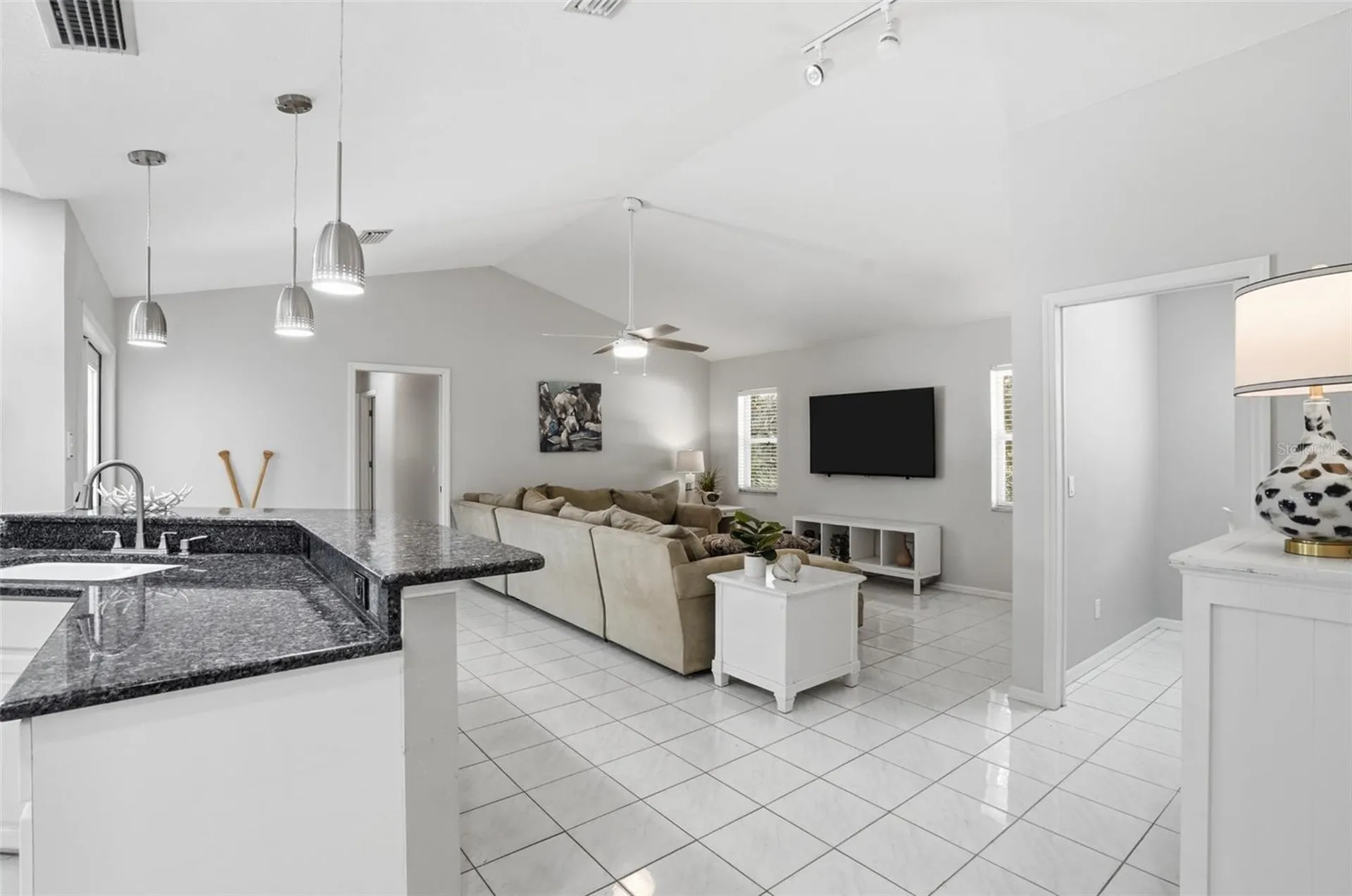 610 Woodview Way Bradenton FL 34212