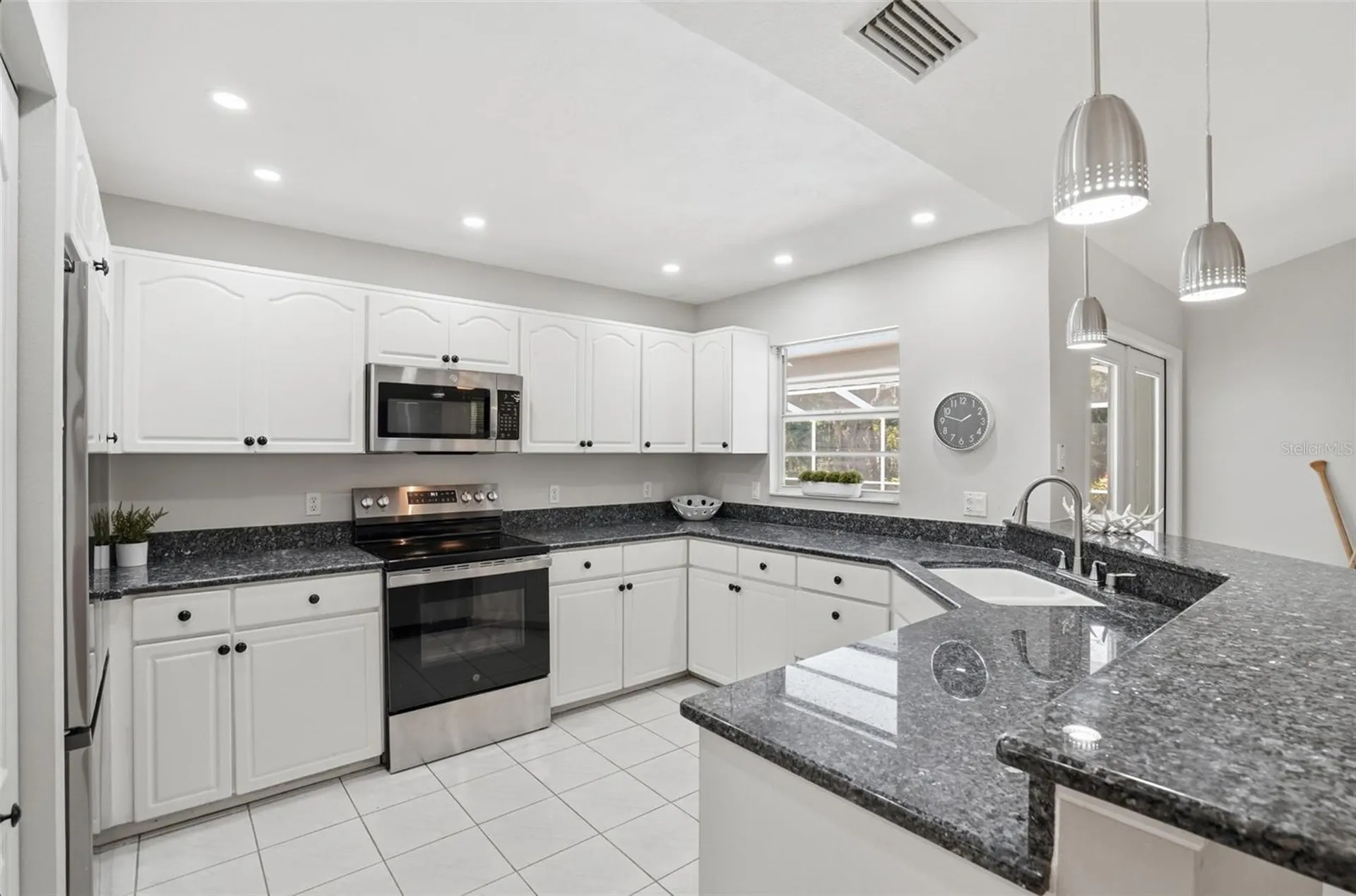 610 Woodview Way Bradenton FL 34212
