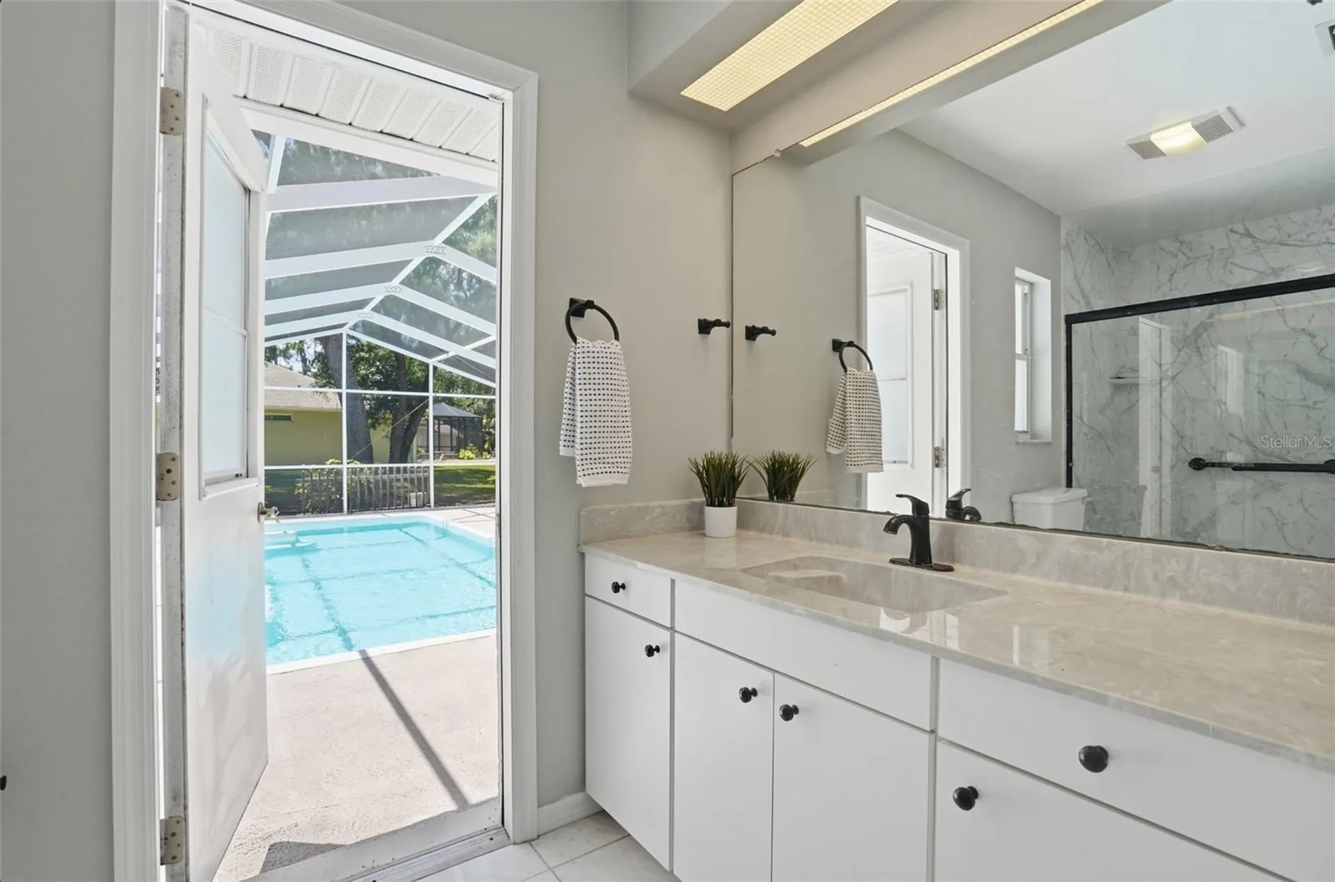 610 Woodview Way Bradenton FL 34212