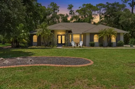 610 Woodview Way Bradenton FL 34212