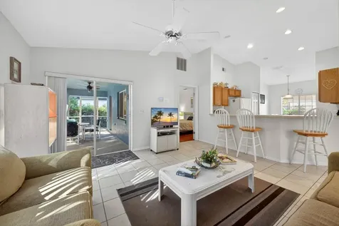 1416 Thousand Oaks Boulevard Davenport FL 33896