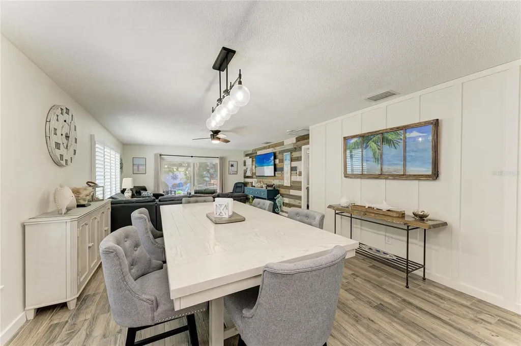 1218 Moonmist Circle Sarasota FL 34242