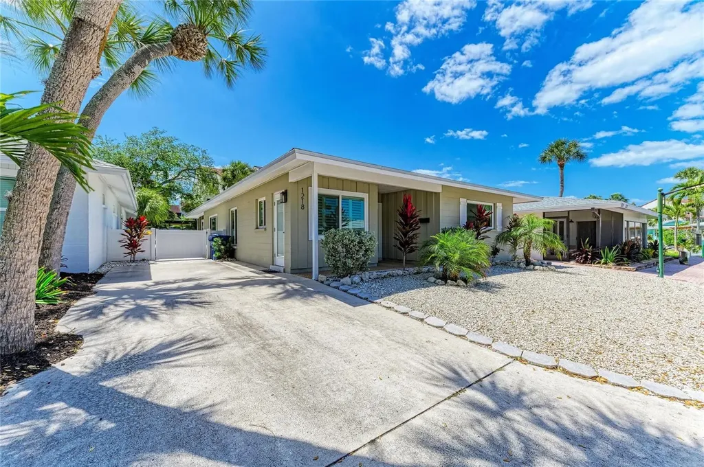 1218 Moonmist Circle Sarasota FL 34242