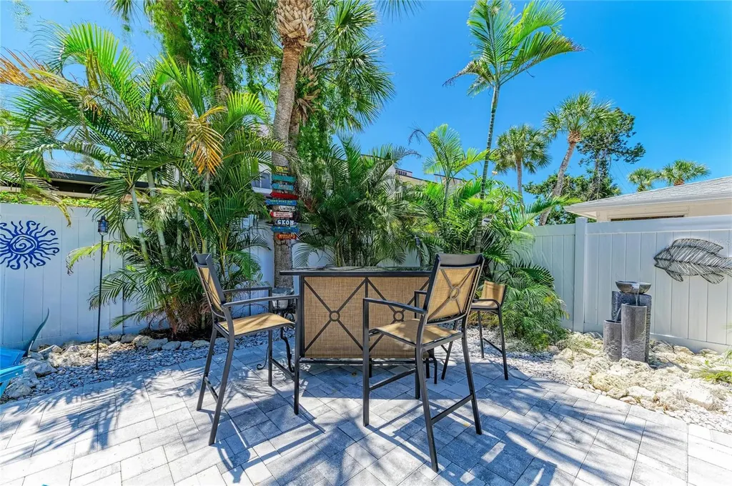 1218 Moonmist Circle Sarasota FL 34242