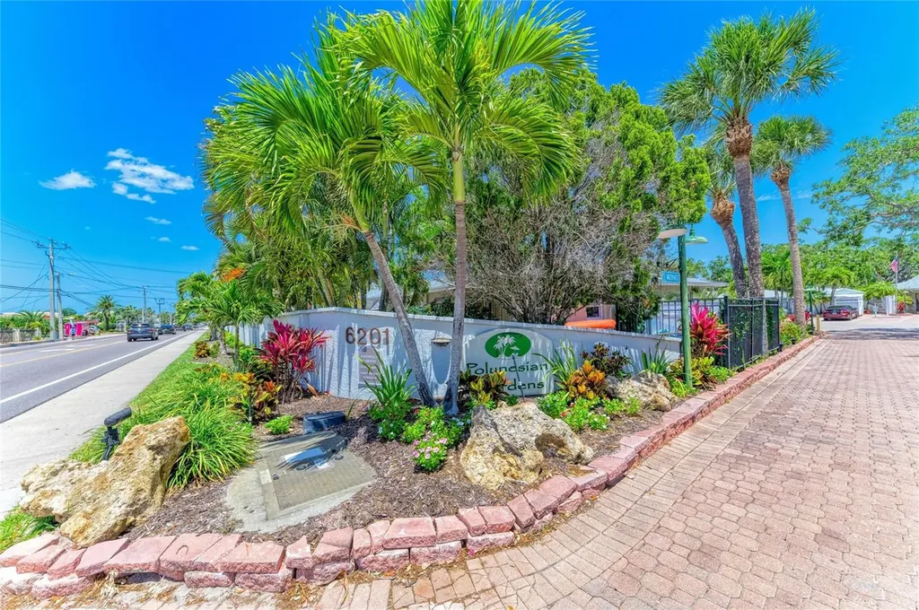 1218 Moonmist Circle Sarasota FL 34242