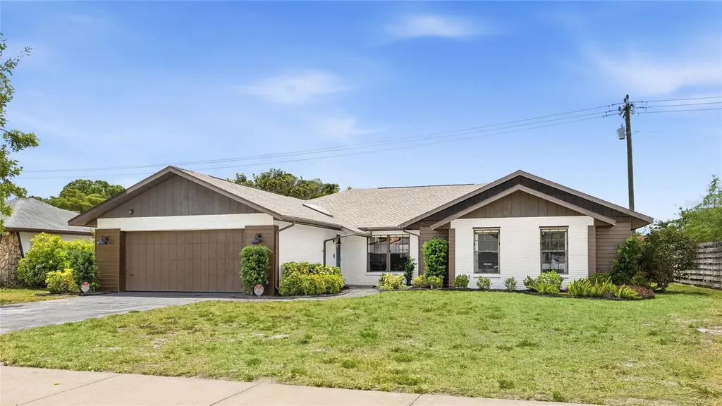 6513 29th Avenue W Bradenton FL 34209