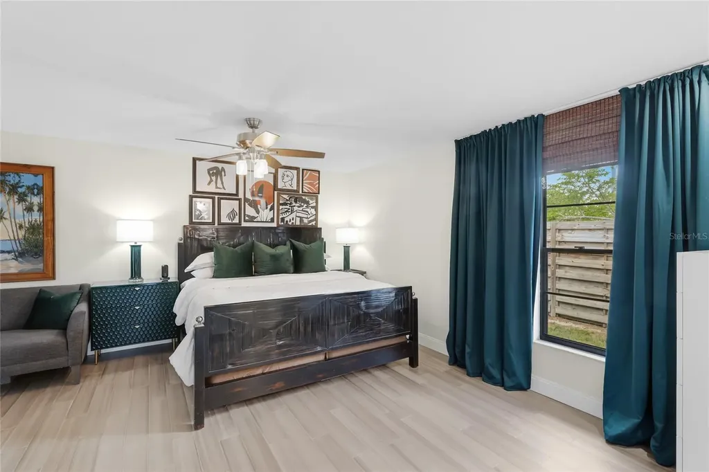 6513 29th Avenue W Bradenton FL 34209