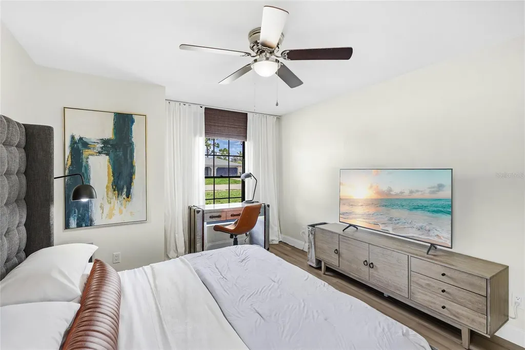 6513 29th Avenue W Bradenton FL 34209