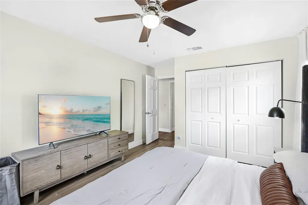 6513 29th Avenue W Bradenton FL 34209