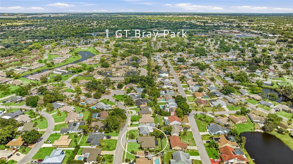 6513 29th Avenue W Bradenton FL 34209